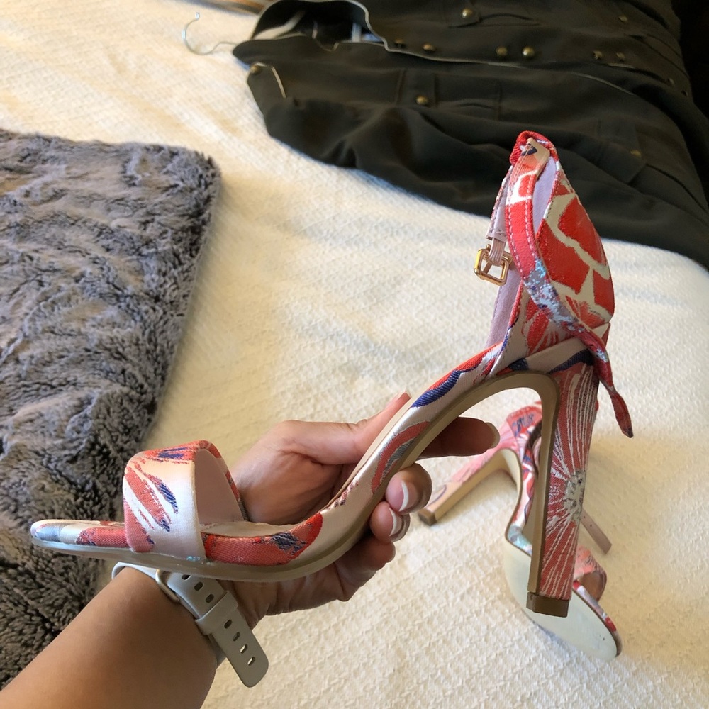 NWOT Just Fab coral and purple floral heels - Picture 5 of 12